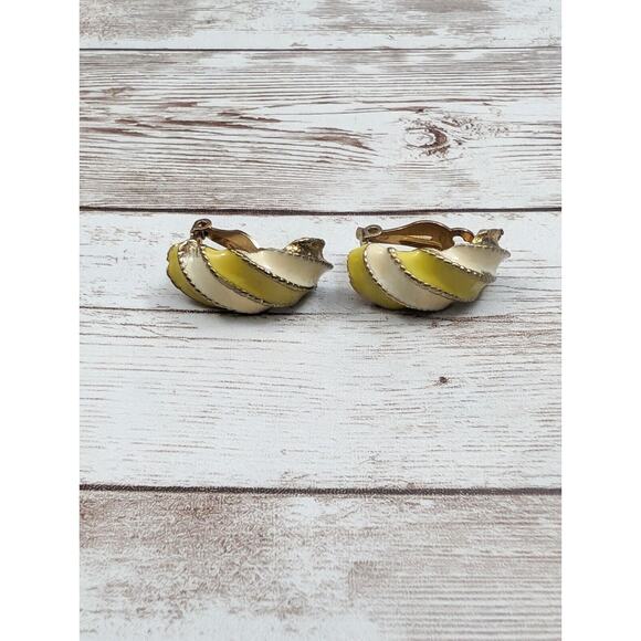 Vintage Clip On Earrings - 1" Half Hoop Yellow & Cream - Picture 3 of 10